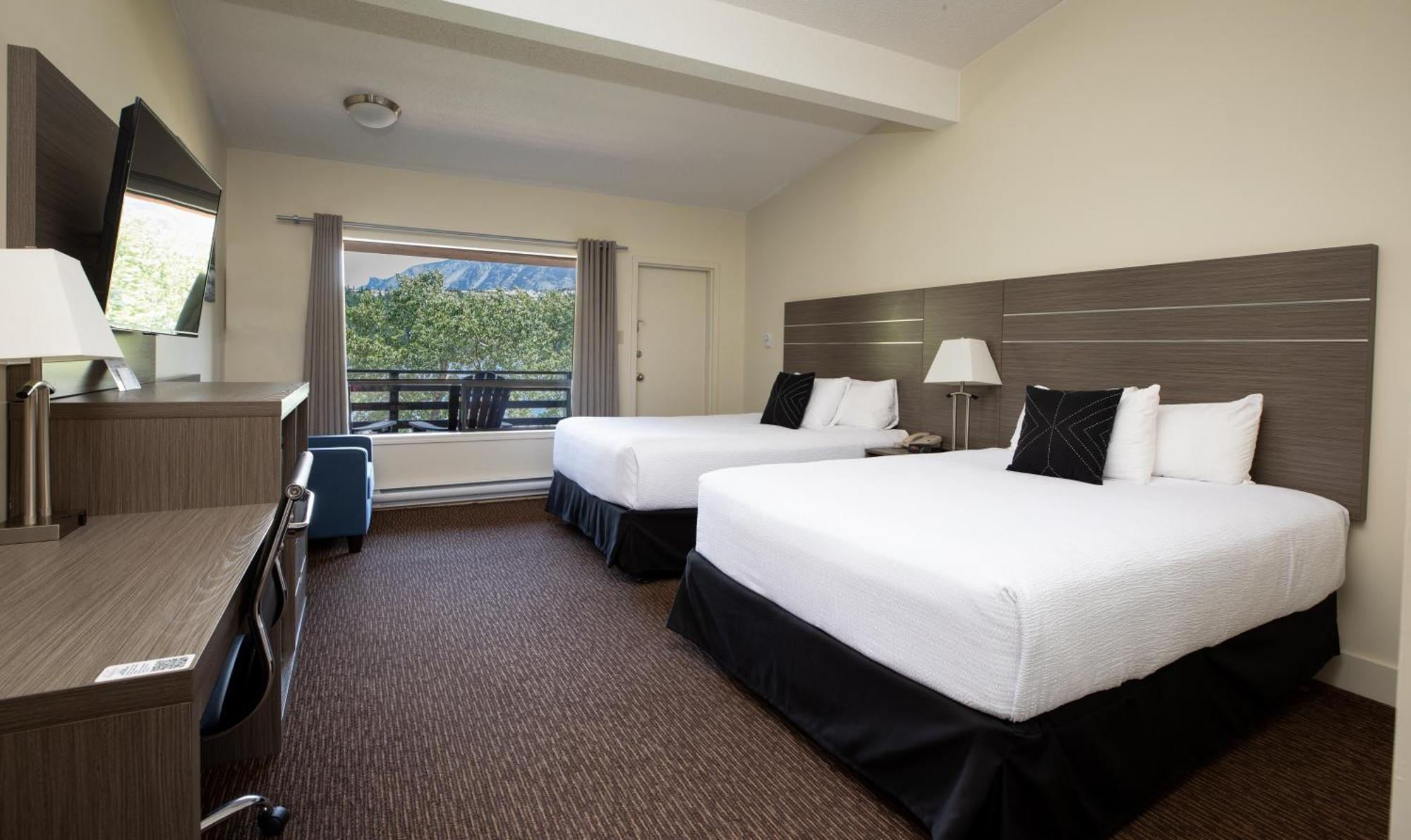 Bayshore Inn & Spa Waterton Park Esterno foto