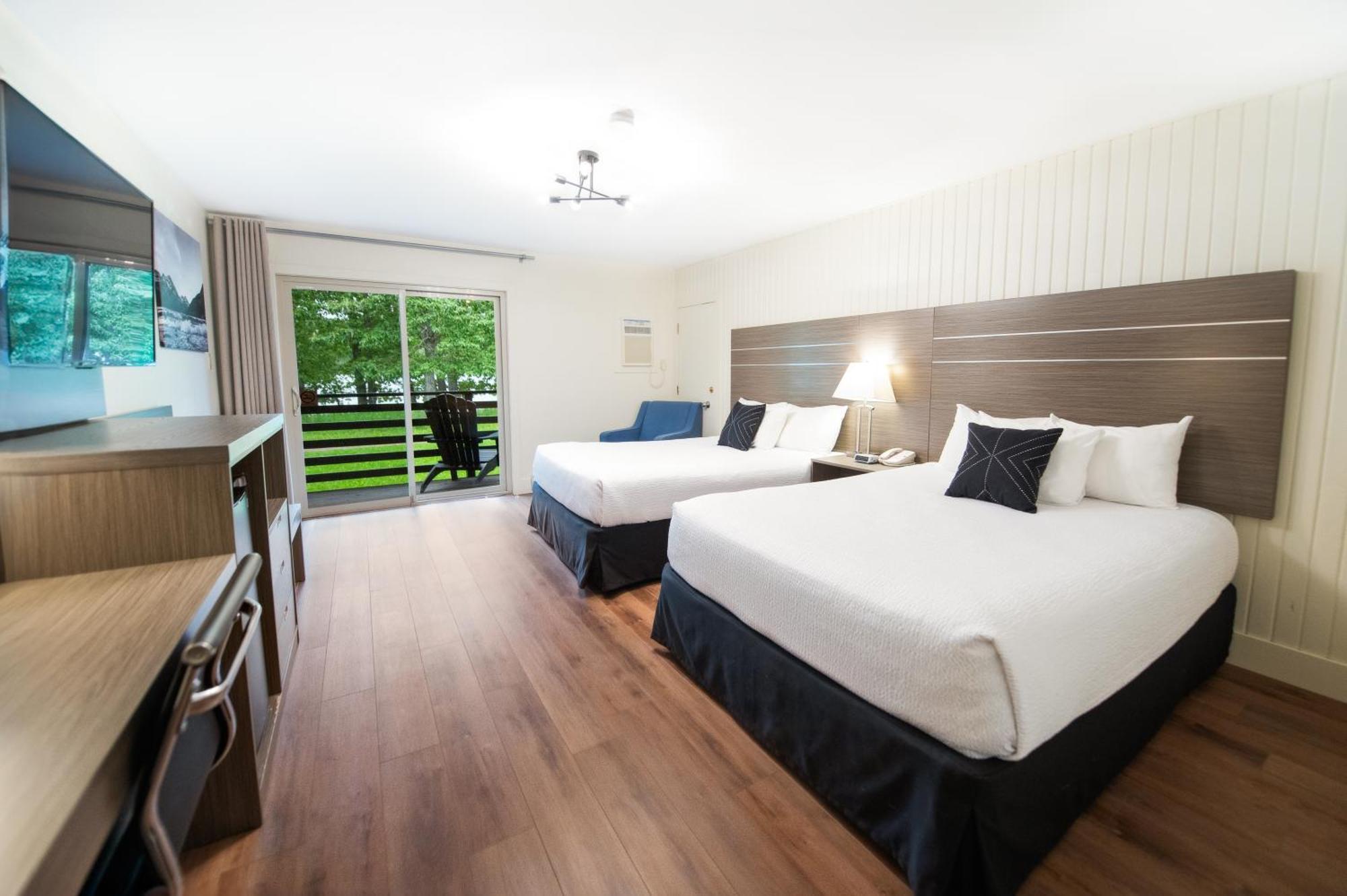 Bayshore Inn & Spa Waterton Park Esterno foto